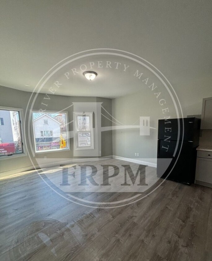 Foto principal - 1429 S Main St