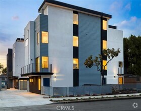 Building Photo - 233 N Burlington Ave