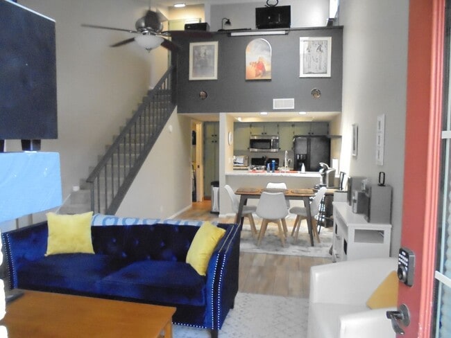 Building Photo - Great Rental