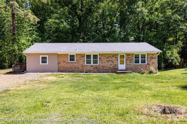 Foto del edificio - 234 Poplin St