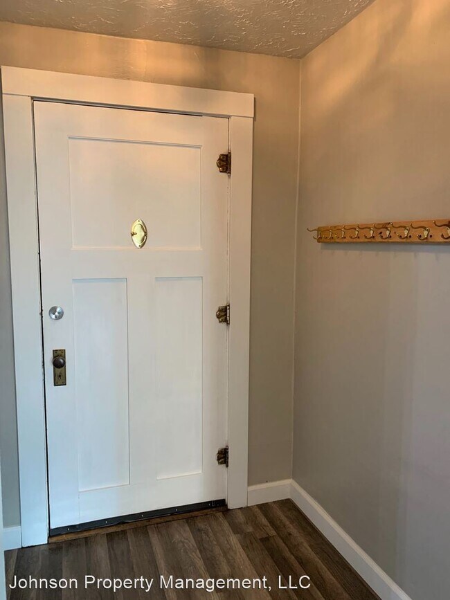 Foto del edificio - 4 br, 1.5 bath House - 1217 W. Garland Ave.