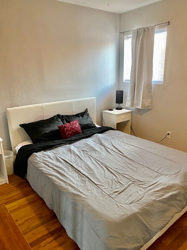 Foto principal - 485 Zenobia St