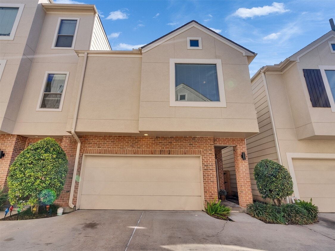 Foto principal - 3802 Center St