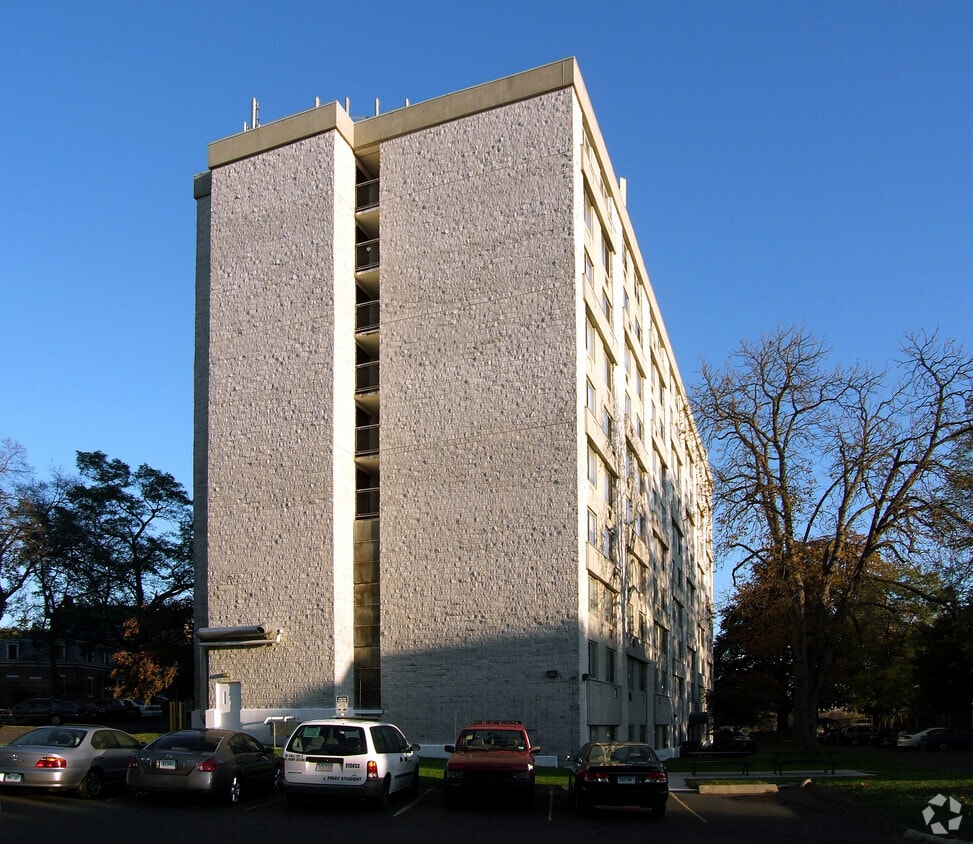 Washington Heights Apartments in Bridgeport, CT