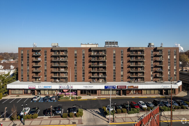 Building Photo - Linden Tower Condominiums