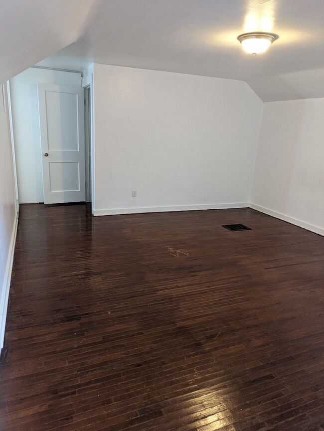 Building Photo - Bozeman