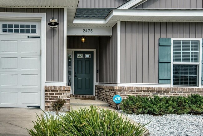Building Photo - 2475 Tippecanoe Ridge