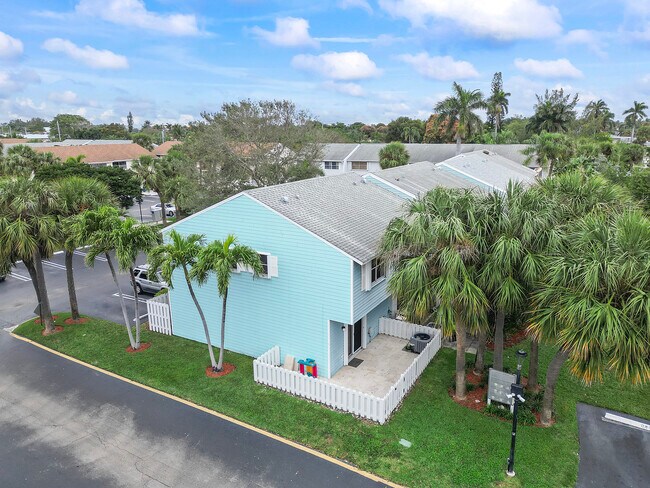 Foto del edificio - 2747 NE 15th St