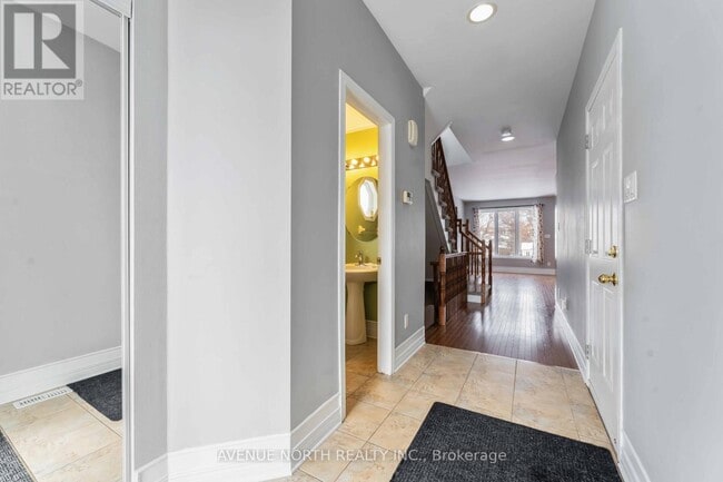 Building Photo - 298 Parkin Cir