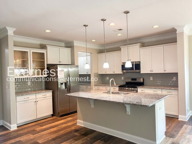 Building Photo - 1025 Burton Point Ct