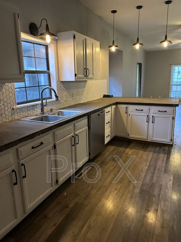 Foto del edificio - 411 W Kansas St