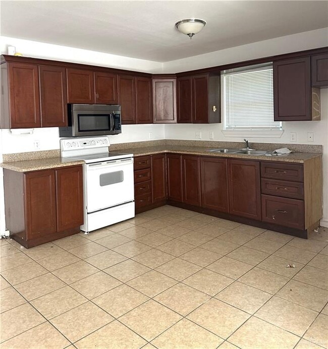 Foto del edificio - 12 South Dr