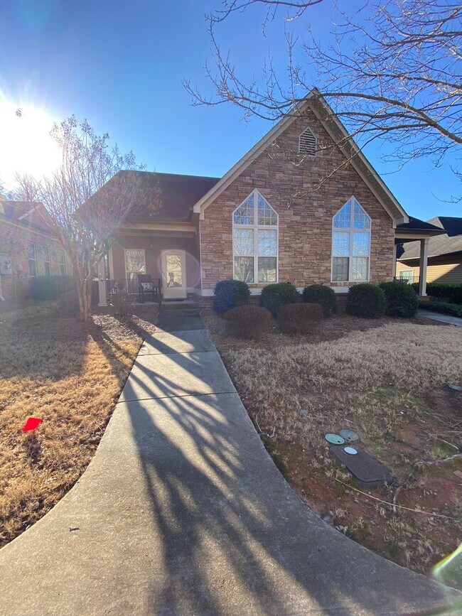 Building Photo - OCONEE COUNTY Beautiful 2 bedroom 2 bath t...