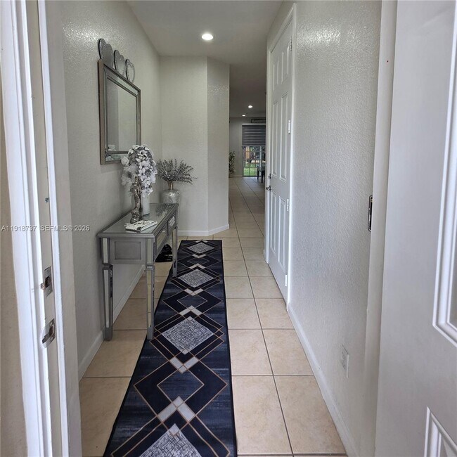 Foto del edificio - 2612 SW 81st Terrace