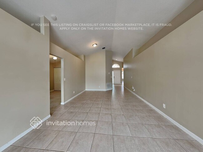 Foto del edificio - 1737 Barnstable Rd