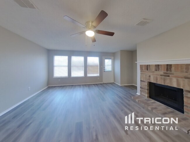 Foto del edificio - 2422 Meadowgate Ln