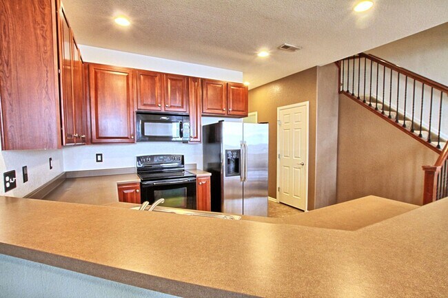 Foto del edificio - 17201 Lark Water Ln