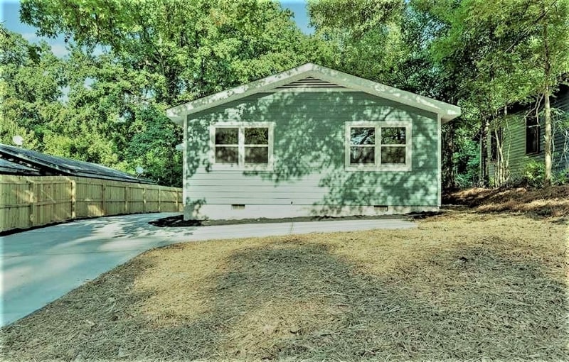 Primary Photo - 116 N Hyde Park Ave