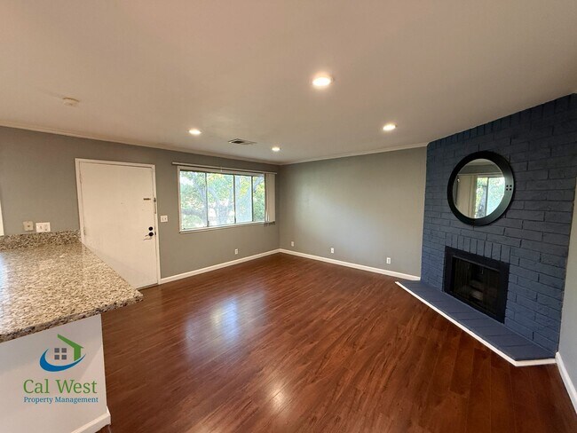 Foto del edificio - $2600 - 2 Beds/1 Bath Updated Condo in Gilroy