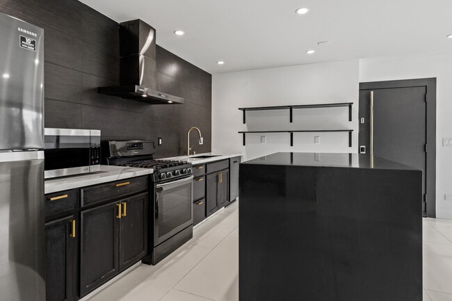 Building Photo - 1139 Bellevue Ave.