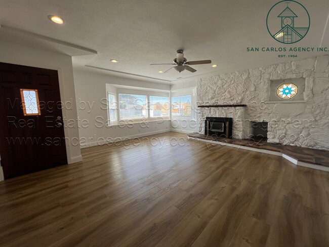 Building Photo - Four Bedroom Home in Pacific Grove Beach T...