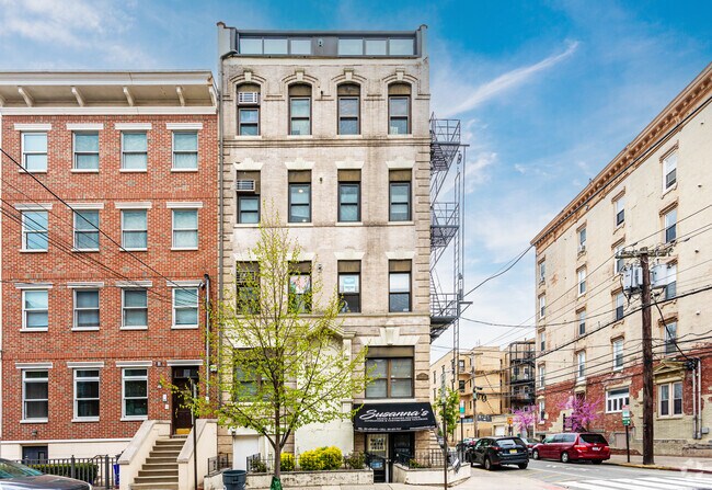 Building Photo - 301 Monroe St