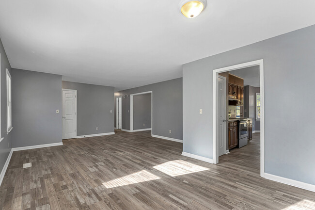 Building Photo - 29905 Analicia Dr