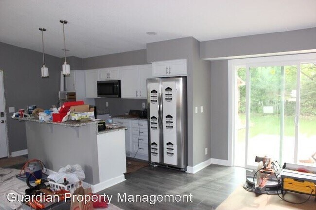 Building Photo - 13000 Valley Forge Ln N