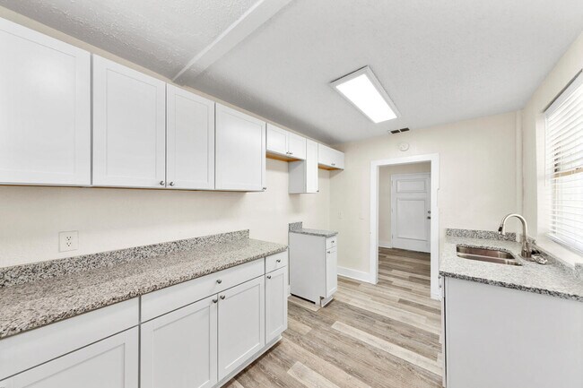 Foto del edificio - 3507 Broadway Ave