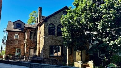 Building Photo - 3212 Cambridge Ave