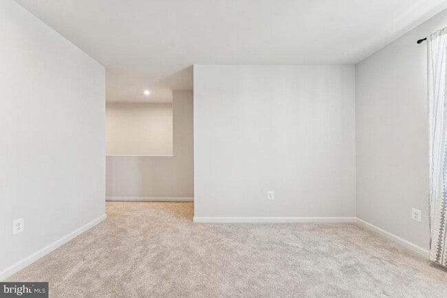 Building Photo - 3113 Clover Ln