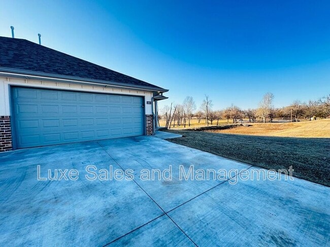 Building Photo - 3807 Franks Way
