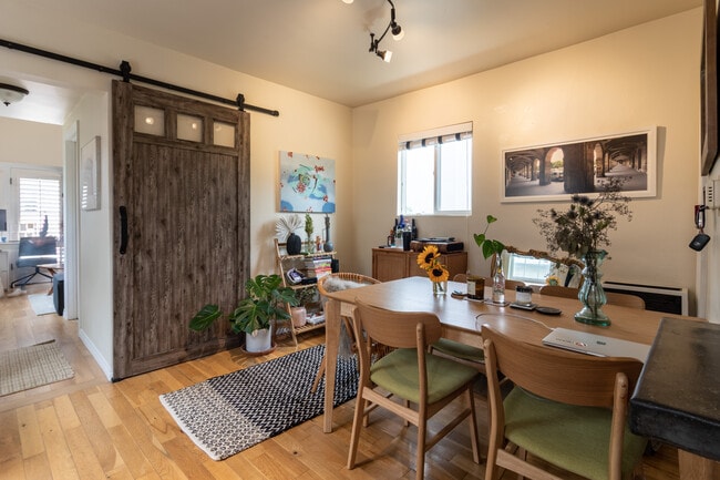 living/dining - 336 Rennie Ave