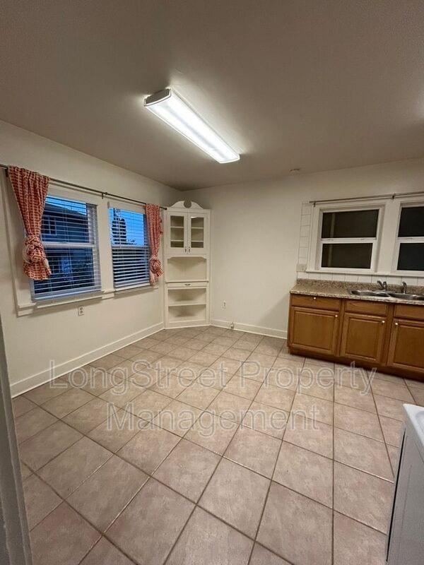 Foto del edificio - 11380 SW Greenburg Rd