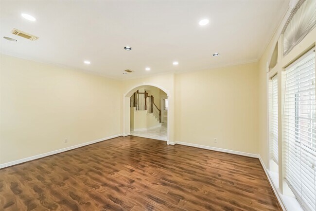 Foto del edificio - 1706 Galleon Oaks Dr