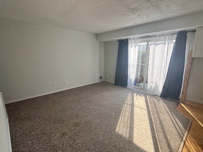 Building Photo - 3522 Kenbrooke Ct