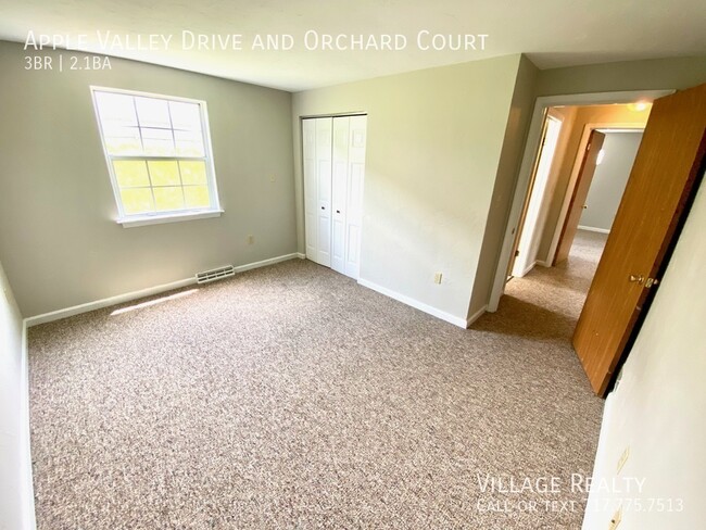 Building Photo - ONE MONTH FREE RENT! Remodeled 3-bed townh...