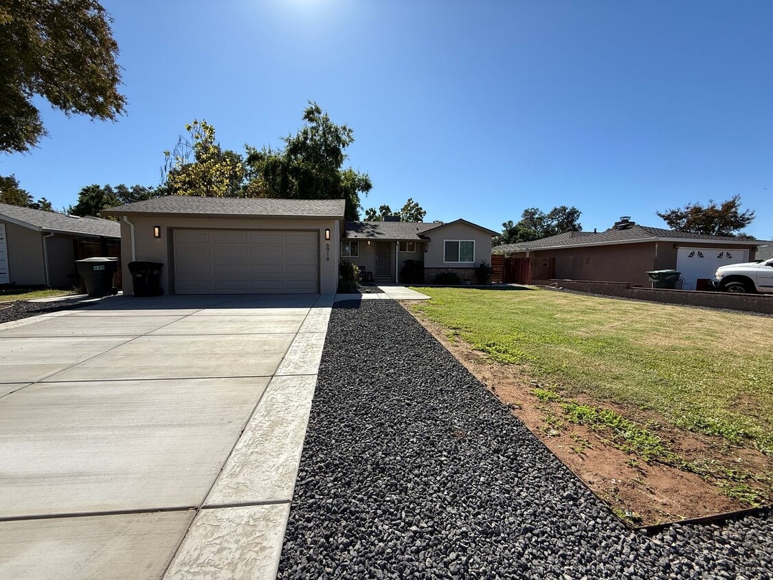 Foto principal - Fully Renovated 1950's Dream