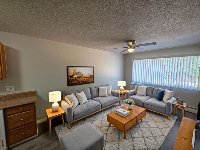 Foto del edificio - 233 E Arvada St