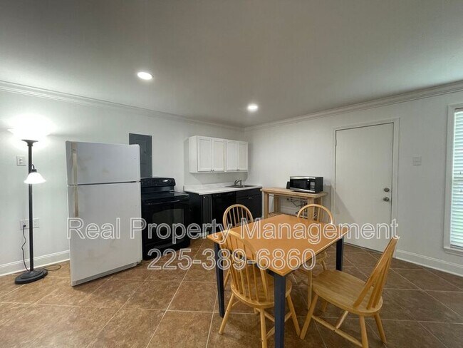 Foto del edificio - 9536 Bermuda Ave