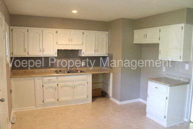 Foto del edificio - Completely Remodeled 4 Bedroom 1 Bath