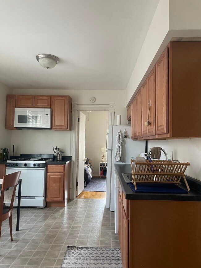 Vista de la cocina 2 - 1251 Spaight St
