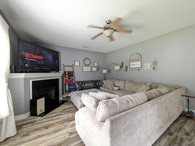 Foto del edificio - 205 Bell Ridge Ln