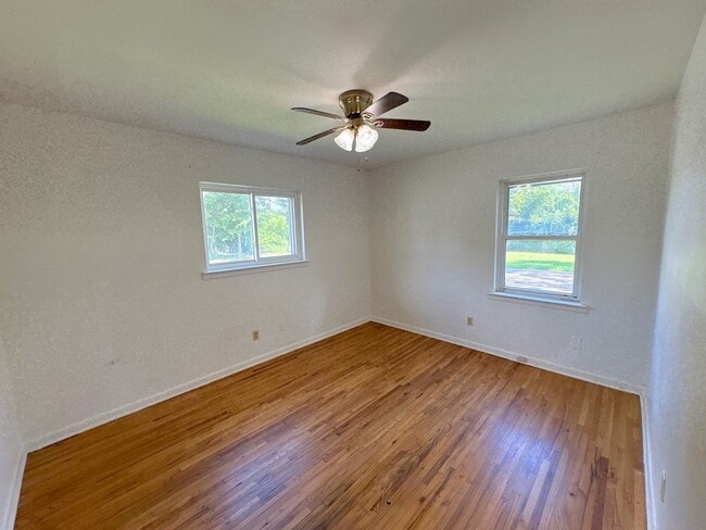 Photo - 1304/1306 Snowden Ave. Apartment