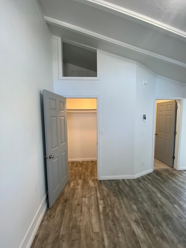 Foto del edificio - 2570 E 3300 S