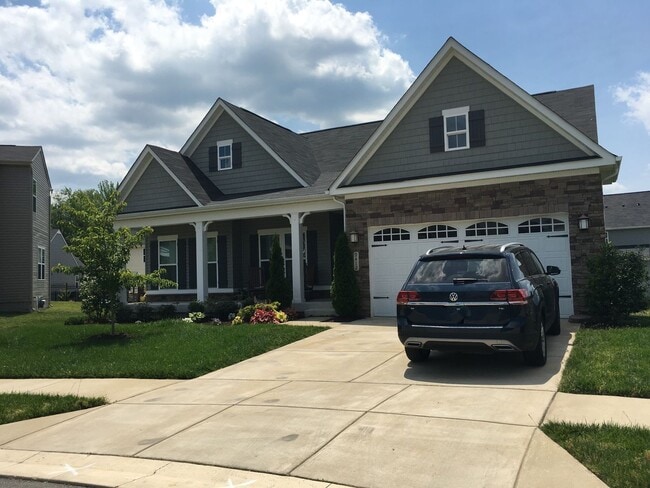 Building Photo - Captivating 4 Bedroom Cape Cod in Upper Ma...