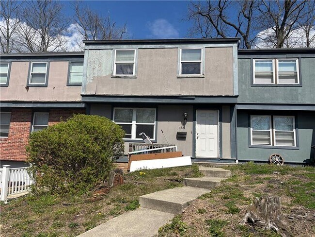 Foto del edificio - 456 Hunting Creek Rd