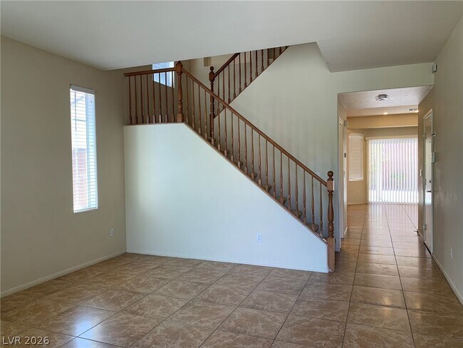 Building Photo - 2307 Summer Home St