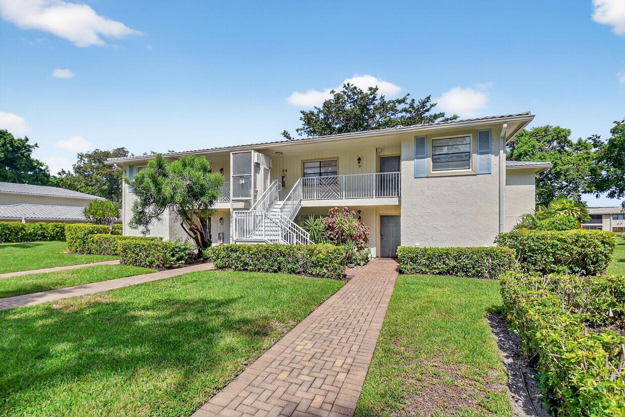 Foto principal - 34 Westgate Ln