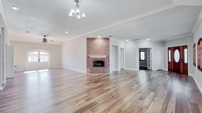 Building Photo - 6303 Lugary Dr